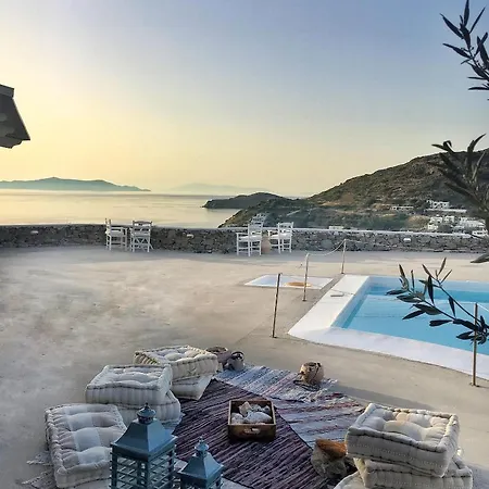 Pino Di Loto Boutique Bed & Breakfast Kini