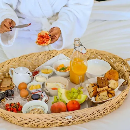 Pino Di Loto Boutique