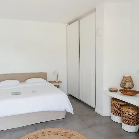 Pino Di Loto Boutique 4* Κίνι
