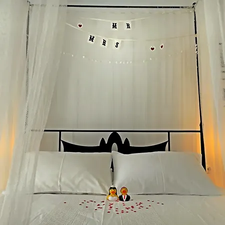 Pino Di Loto Boutique 4* Κίνι