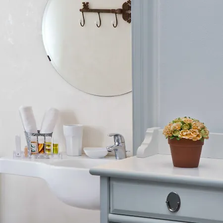 Pino Di Loto Boutique Bed and Breakfast 4*